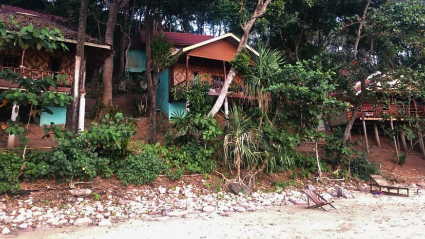 ห้องพักริมหาด Jungle Hill Beach Bangalows