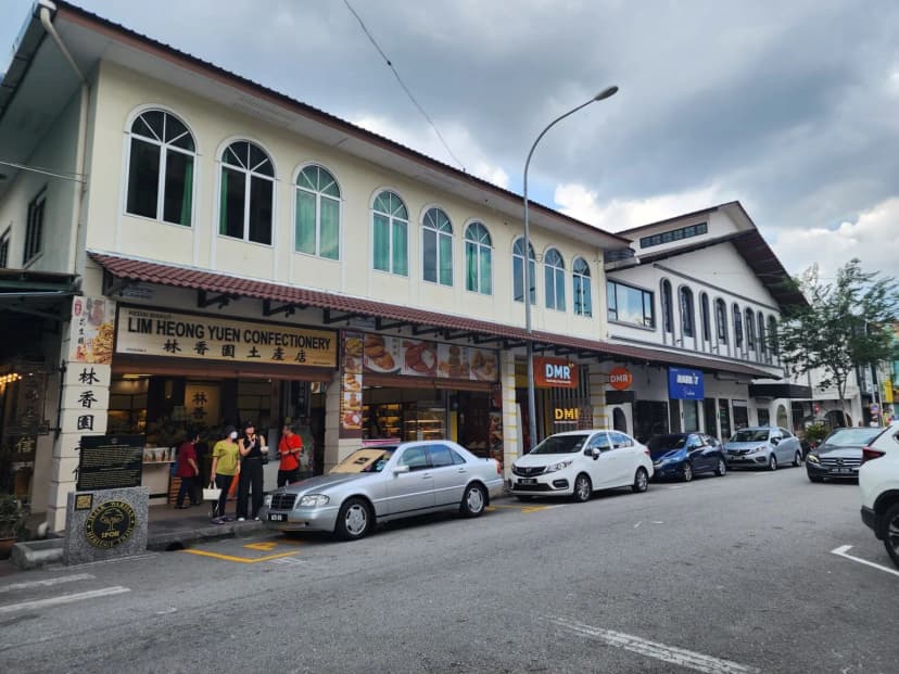 Kong Heng Square