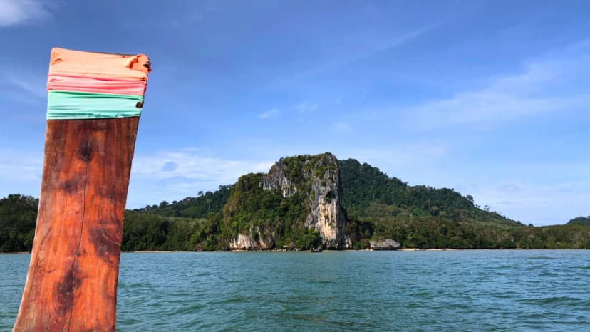 เห็นเรือข้างหน้าจอดสักพักใหญก็ไปแจมกับเขากัน